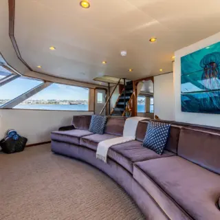 Forward Lounge