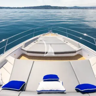 M/Y FORZA Bow Seating