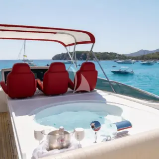 GEMINIS - Flybridge jacuzzi