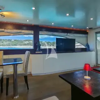 GEMINIS - Main Salon