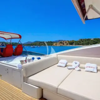 GEMINIS - Flybridge with jacuzzi