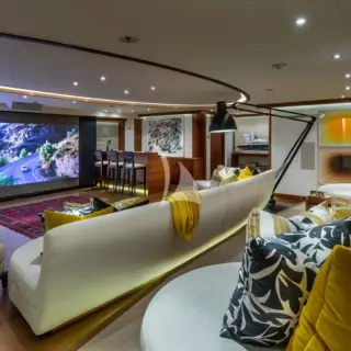 Main Deck Salon / Cinema