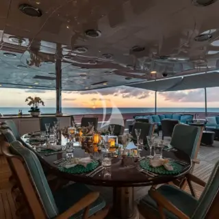 Skylounge Deck dining