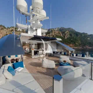Sun deck Front View