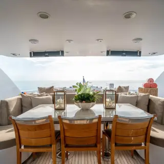 Flybridge Dining