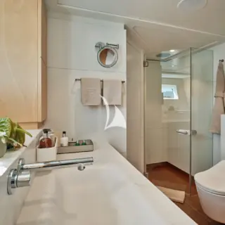 Master Cabin en suite