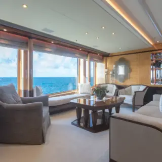 Lucky Lady interior