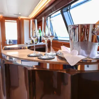 Main Saloon - Bar