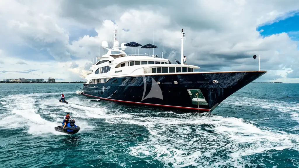 NEXT CHAPTER 180' Benetti