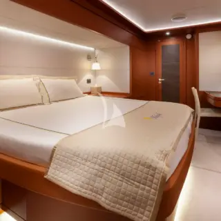 Double Cabin - 2