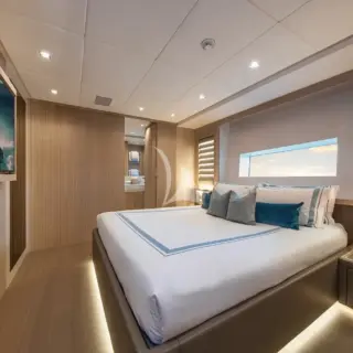 Double cabin