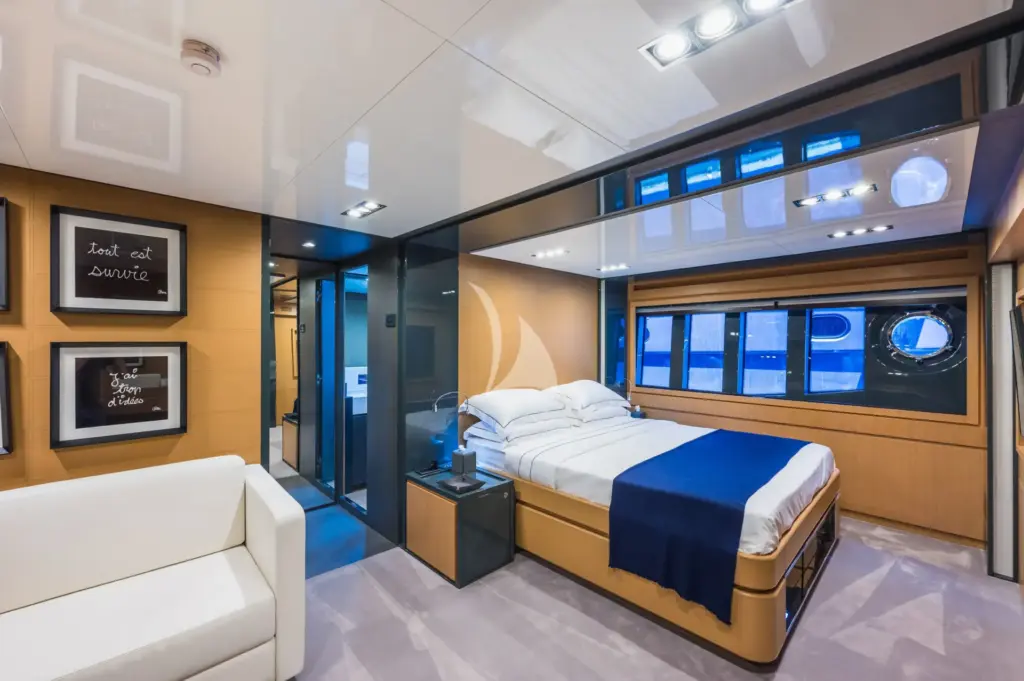 M/Y SILVER BREEZE Master cabin 1