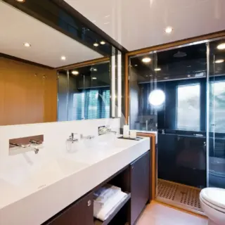 M/Y SILVER BREEZE Bathroom master cabin