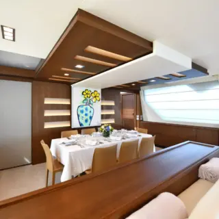 Salon & Dining Area