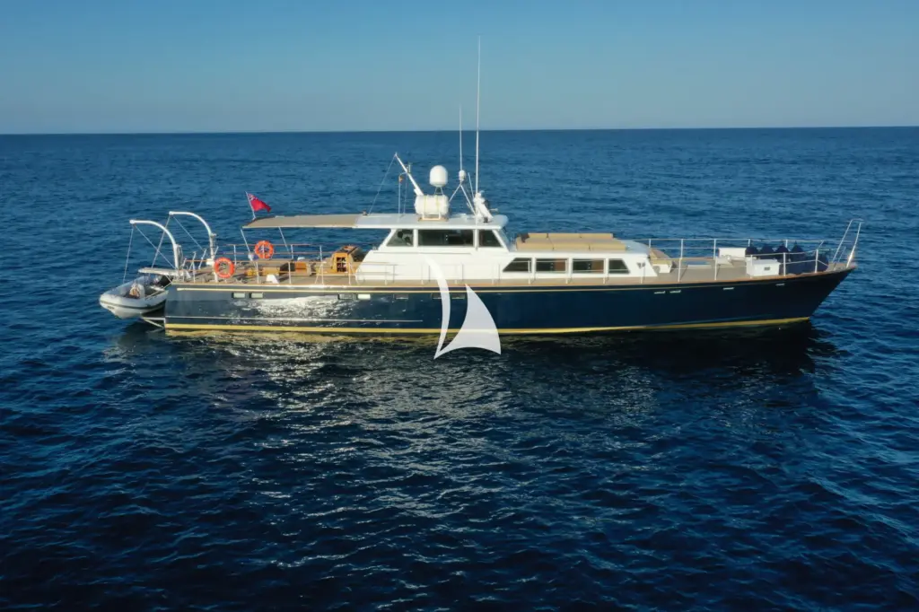 CIUTADELLA - At anchor in Menorca