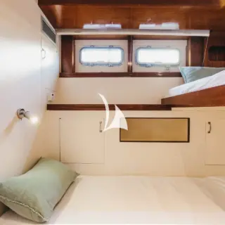 Twin cabin