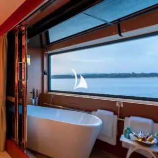Master cabin's private balcony - bath area