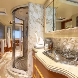 Master cabin bathroom
