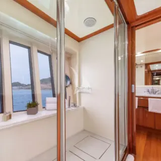 Owner's bath