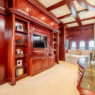 Master Cabin Lower Level Lounge Area