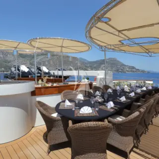 SUNDECK DINING 1