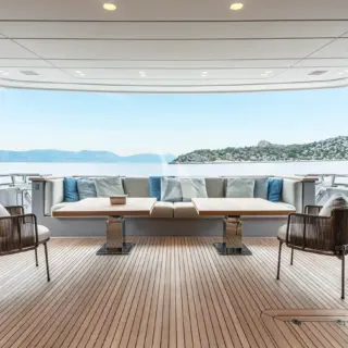 Main deck aft