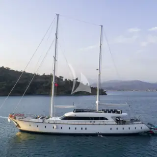 QUEEN OF MAKRI - Image 2