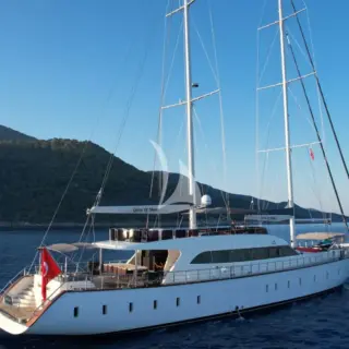 QUEEN OF MAKRI - Image 3