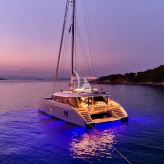 Above & Beyond in anchor
