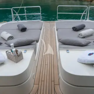 Aft Sunbeds