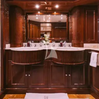 Master cabin bathroom