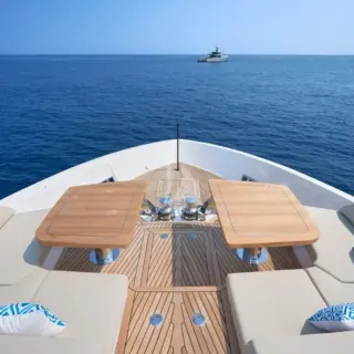 Bow Lounge