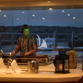 Sundeck DJ Decks