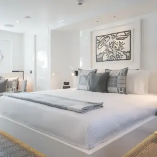 King bed master stateroom