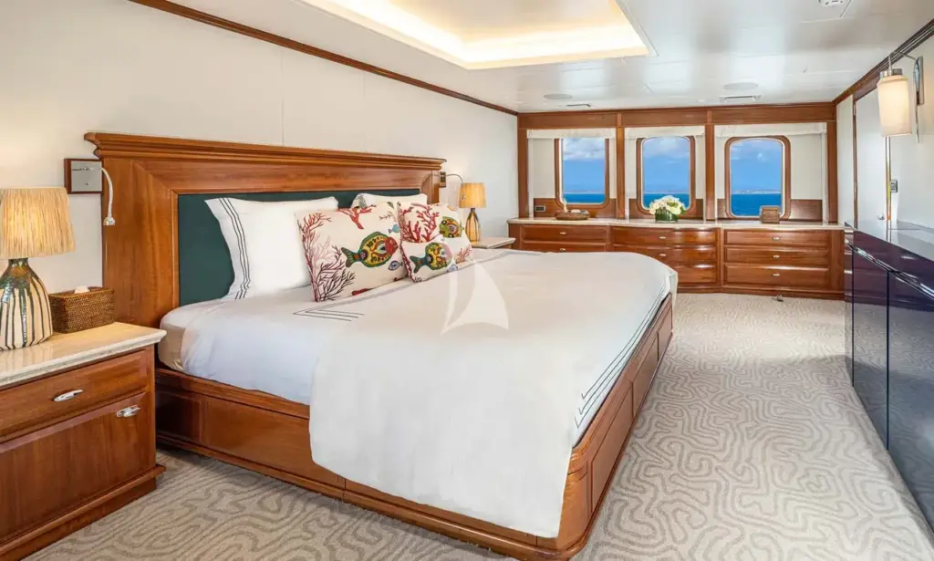 ASTERIA - Owner's Stateroom