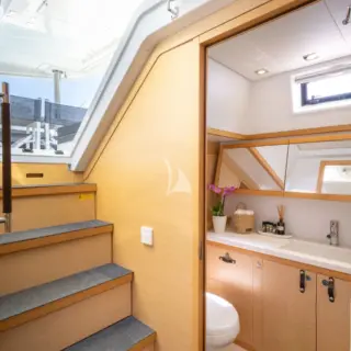 Stairs to the Double cabin