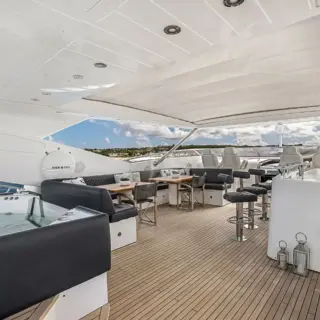 Sun deck