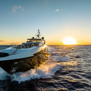 EVEREAST cruising