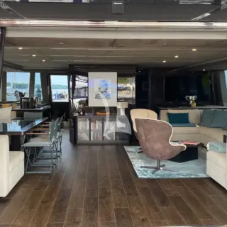 Main saloon