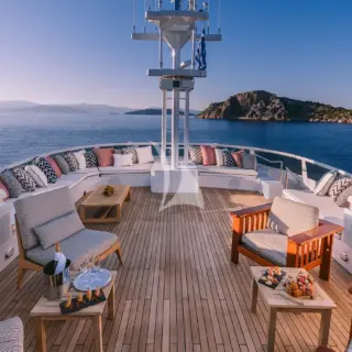 Sun deck