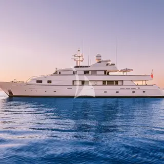 NATALIA V - Image 12