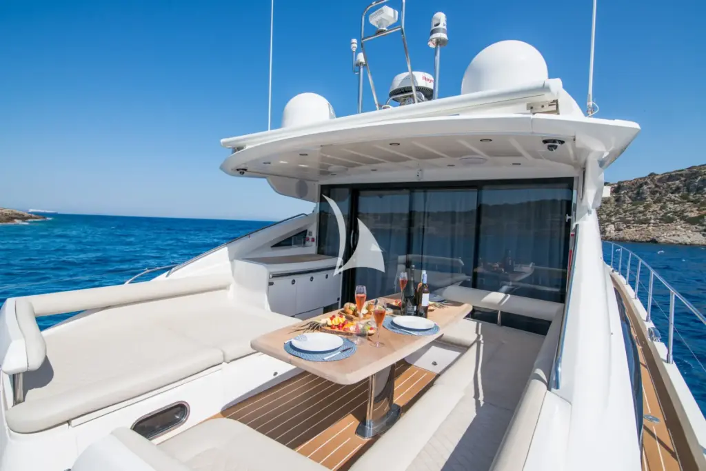 MOJO - Aft Deck