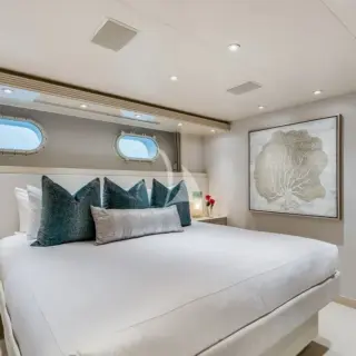 VIP Stateroom (port fwd)