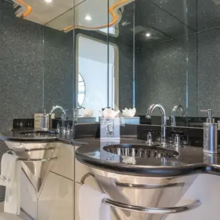 Main Salon Day Head