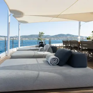Flybridge