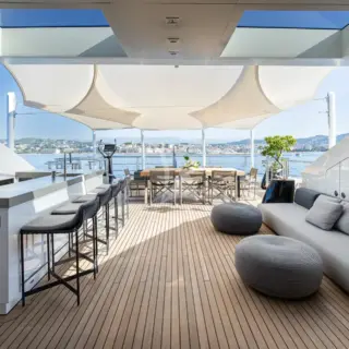 Flybridge