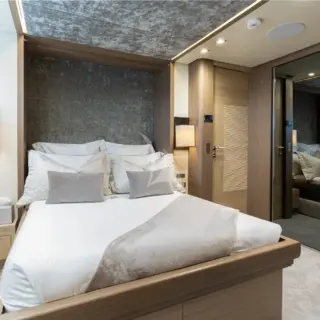 Double Cabin
