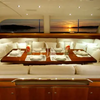 Upper salon dining