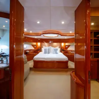 M/Y LADY YOUSRA VIP Cabin 1