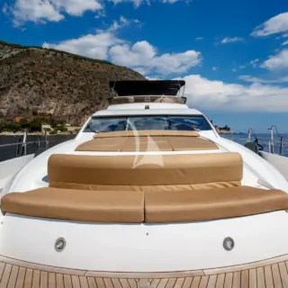 M/Y LADY YOUSRA Bow area